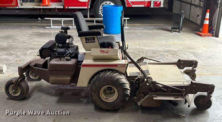 image for item DO0760 2002 Grasshopper 720K ZTR lawn mower