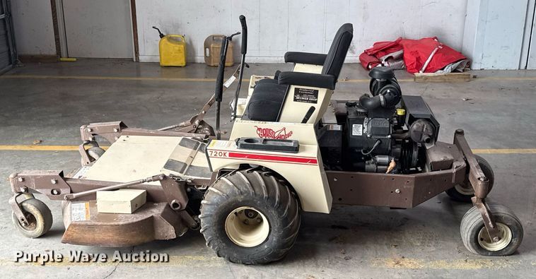 image for item DO0760 2002 Grasshopper 720K ZTR lawn mower