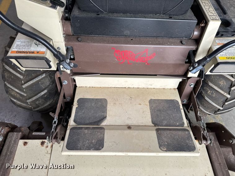 image for item DO0760 2002 Grasshopper 720K ZTR lawn mower