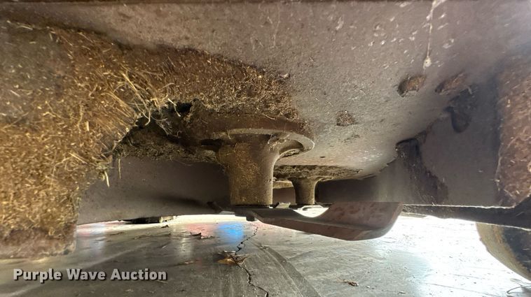 image for item DO0760 2002 Grasshopper 720K ZTR lawn mower