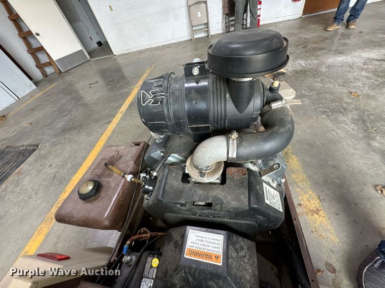 image for item DO0760 2002 Grasshopper 720K ZTR lawn mower