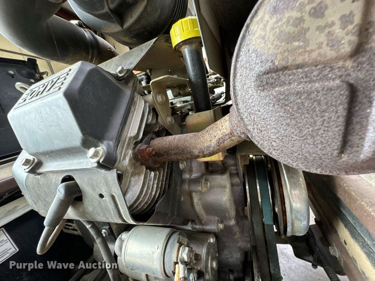 image for item DO0760 2002 Grasshopper 720K ZTR lawn mower