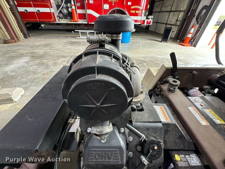 image for item DO0760 2002 Grasshopper 720K ZTR lawn mower