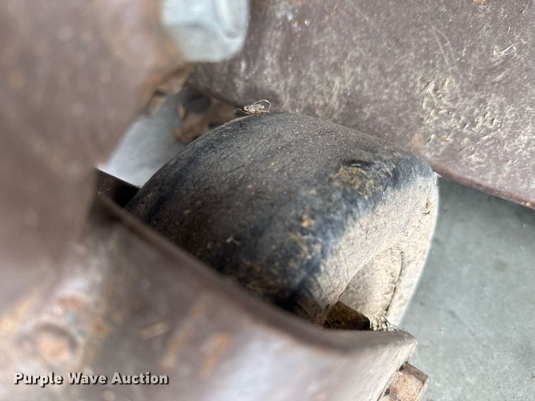 image for item DO0760 2002 Grasshopper 720K ZTR lawn mower