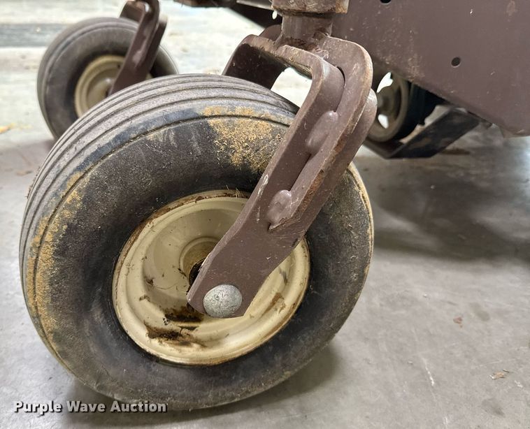 image for item DO0760 2002 Grasshopper 720K ZTR lawn mower