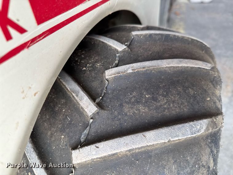 image for item DO0760 2002 Grasshopper 720K ZTR lawn mower