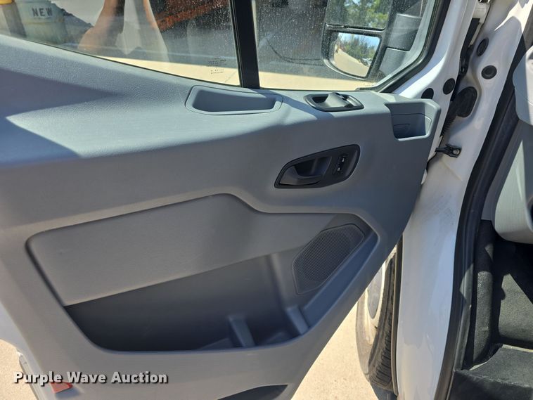 image for item DO7837 2017 Ford Transit 350 van