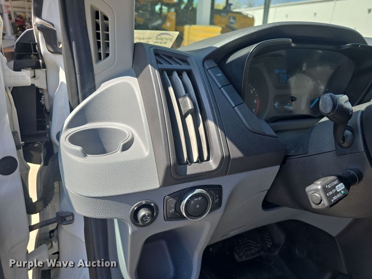 image for item DO7837 2017 Ford Transit 350 van