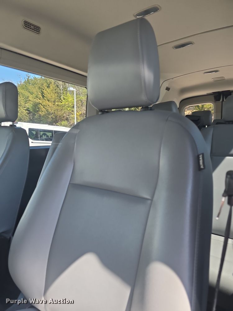 image for item DO7837 2017 Ford Transit 350 van