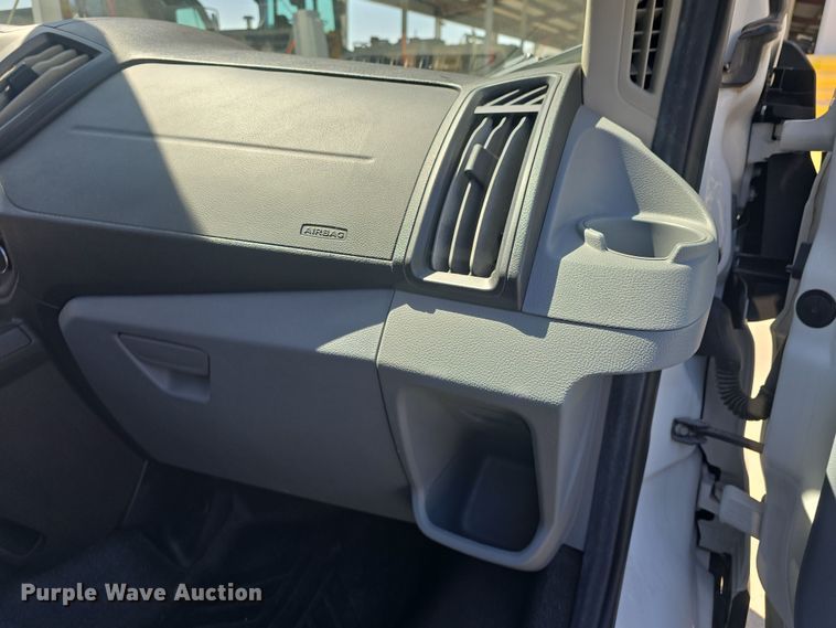 image for item DO7837 2017 Ford Transit 350 van