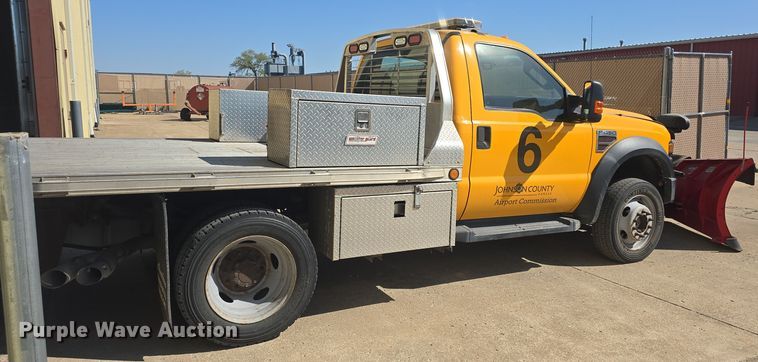 image for item DO7840 2010 Ford F450 Super Duty XL flatbed truck