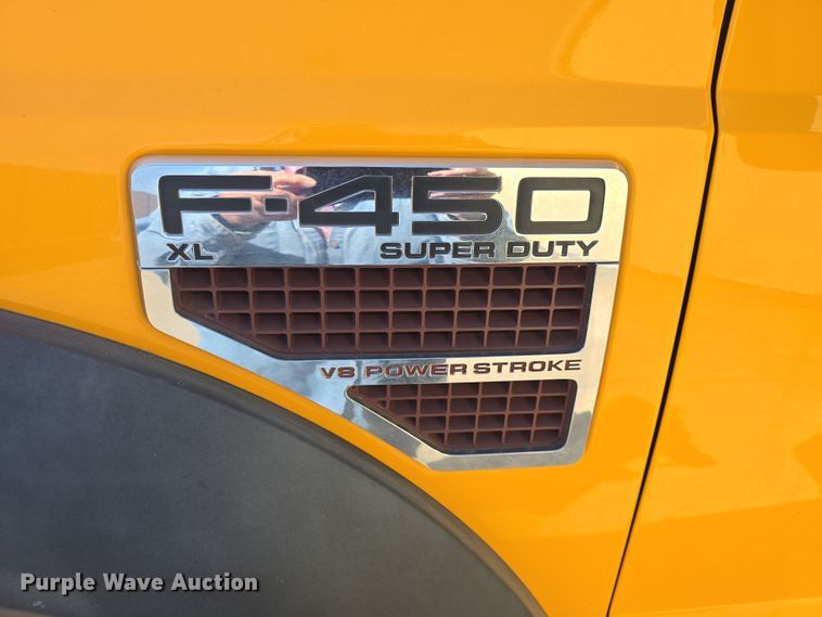 image for item DO7840 2010 Ford F450 Super Duty XL flatbed truck