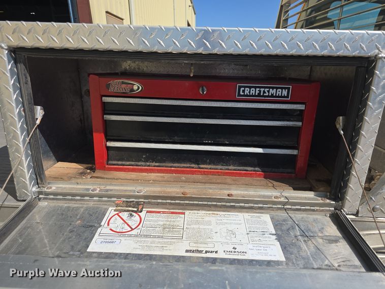 image for item DO7840 2010 Ford F450 Super Duty XL flatbed truck