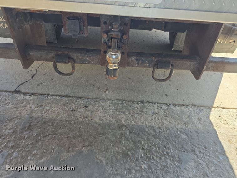 image for item DO7840 2010 Ford F450 Super Duty XL flatbed truck