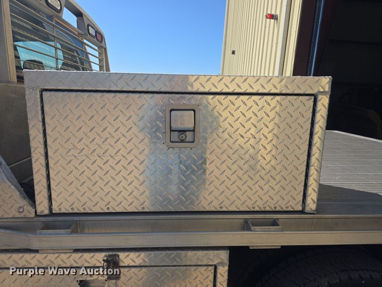 image for item DO7840 2010 Ford F450 Super Duty XL flatbed truck