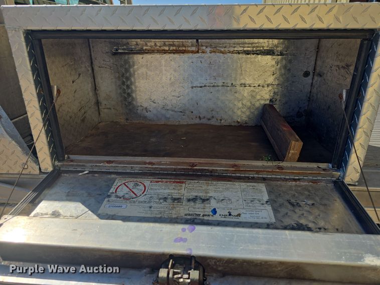 image for item DO7840 2010 Ford F450 Super Duty XL flatbed truck