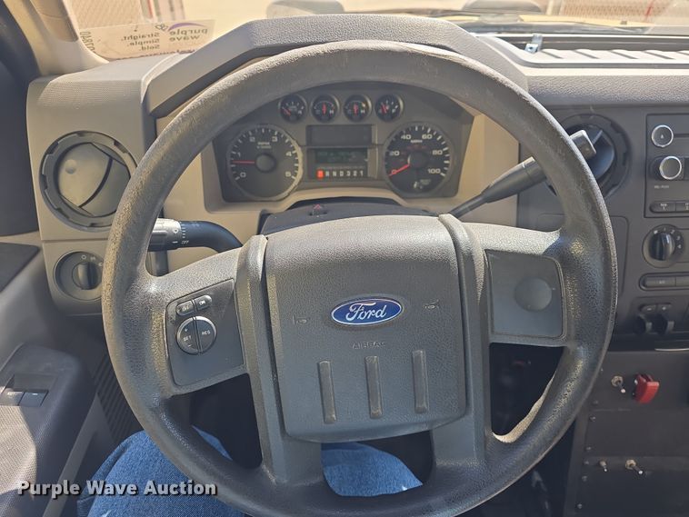 image for item DO7840 2010 Ford F450 Super Duty XL flatbed truck