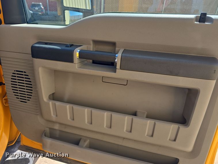 image for item DO7840 2010 Ford F450 Super Duty XL flatbed truck