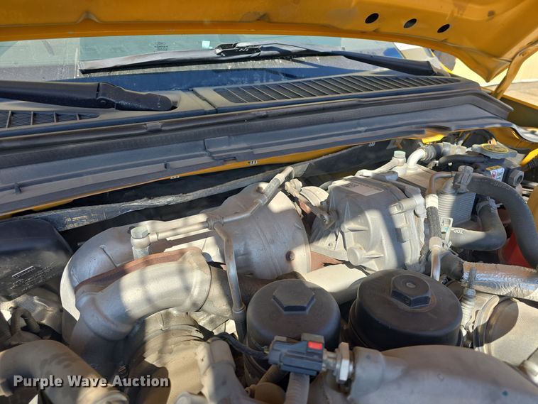 image for item DO7840 2010 Ford F450 Super Duty XL flatbed truck