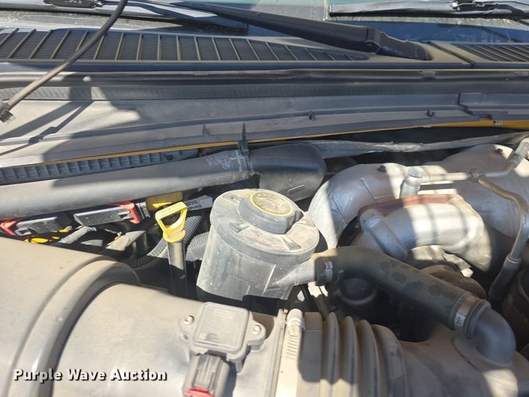 image for item DO7840 2010 Ford F450 Super Duty XL flatbed truck