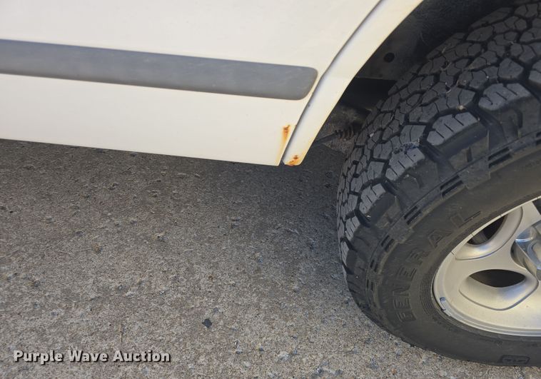 image for item DO7841 2006 Ford Explorer SUV