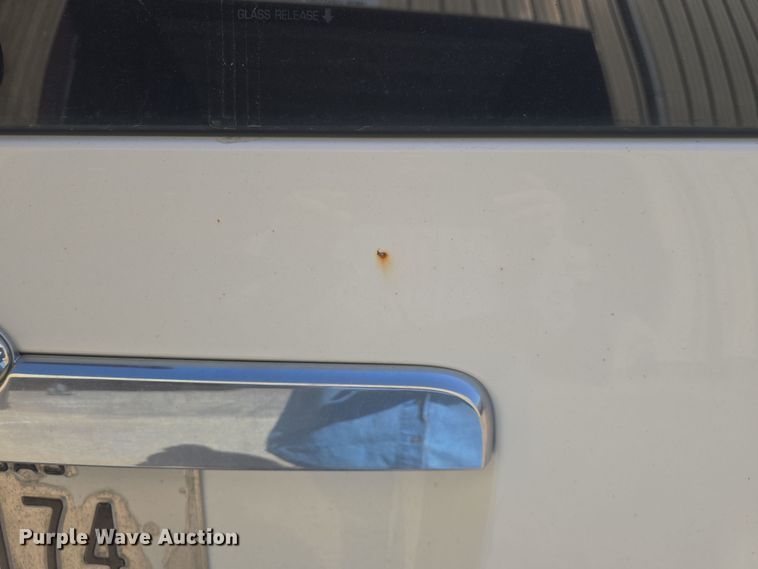 image for item DO7841 2006 Ford Explorer SUV