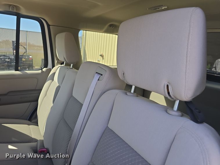 image for item DO7841 2006 Ford Explorer SUV