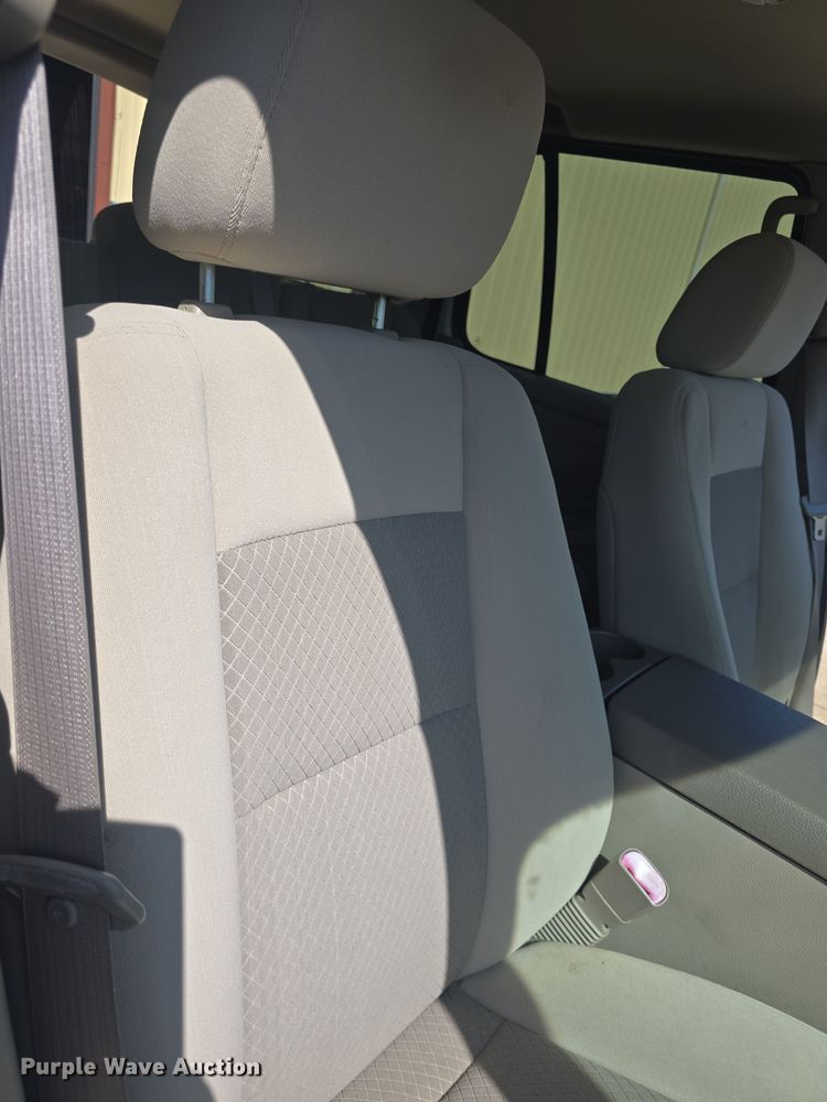 image for item DO7841 2006 Ford Explorer SUV