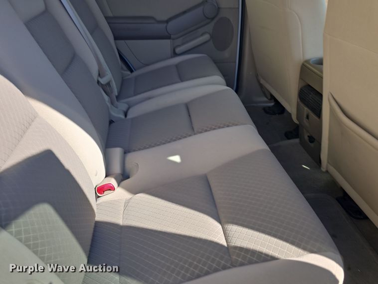 image for item DO7841 2006 Ford Explorer SUV