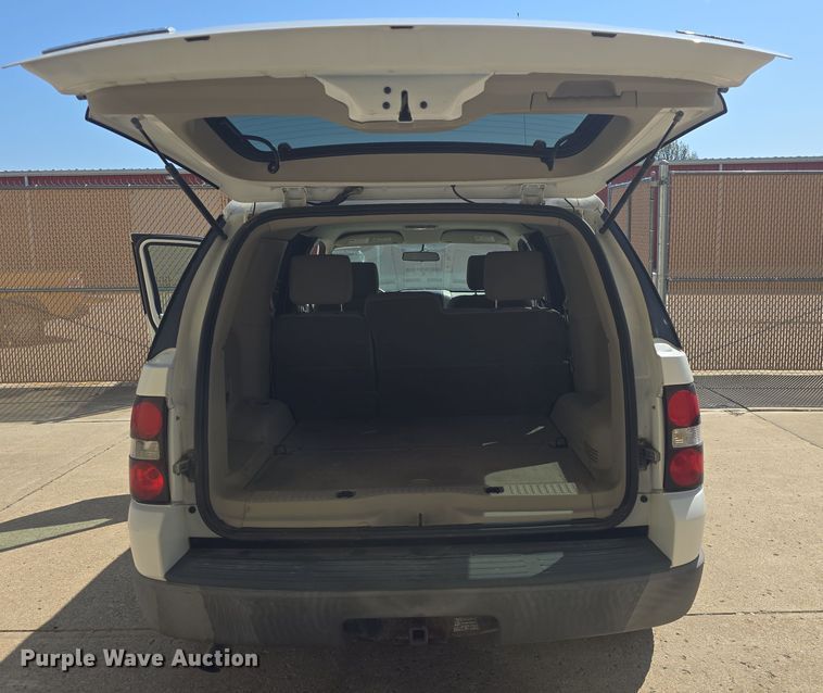 image for item DO7841 2006 Ford Explorer SUV