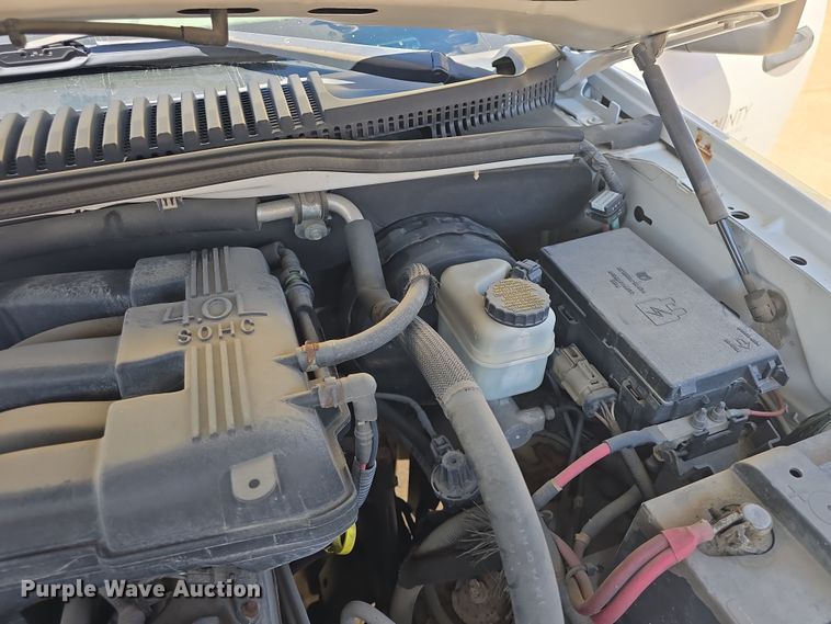 image for item DO7841 2006 Ford Explorer SUV