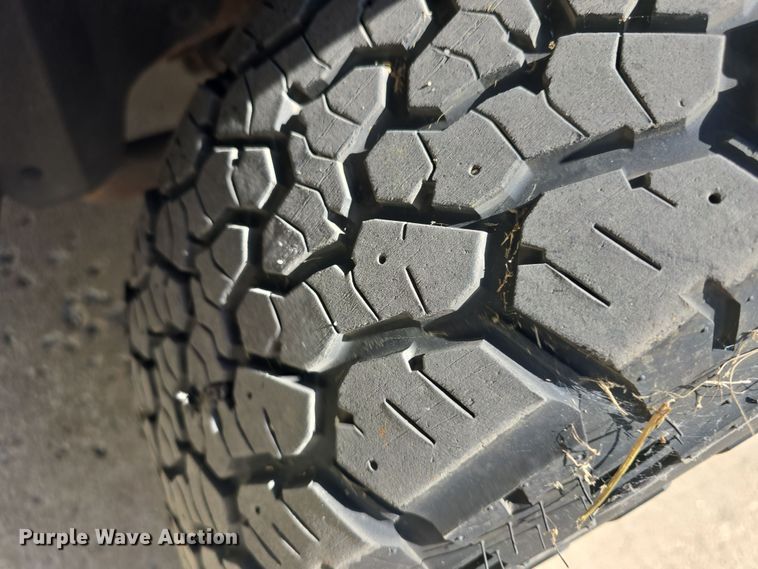 image for item DO7841 2006 Ford Explorer SUV