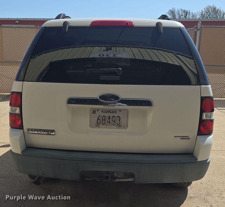 image for item DO7842 2007 Ford Explorer XLT SUV