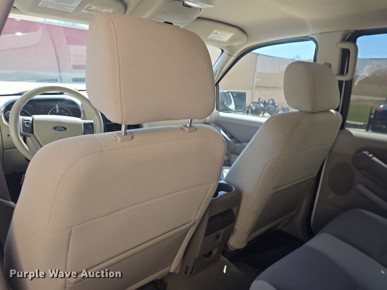 image for item DO7842 2007 Ford Explorer XLT SUV