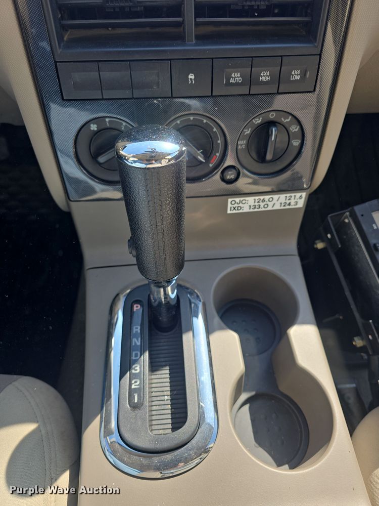 image for item DO7842 2007 Ford Explorer XLT SUV