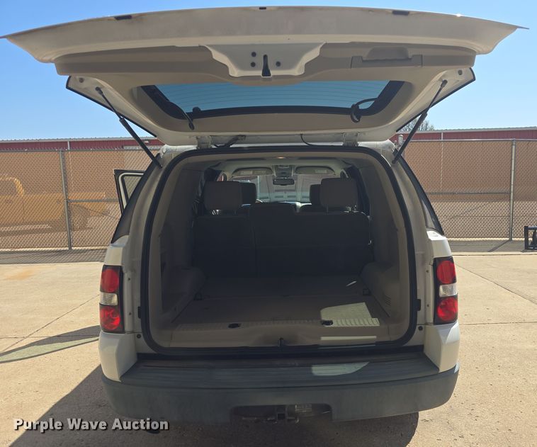 image for item DO7842 2007 Ford Explorer XLT SUV