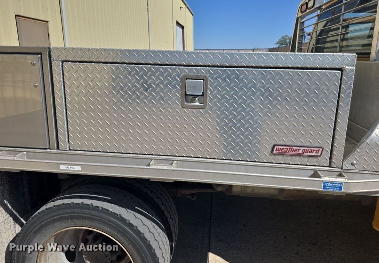 image for item DO7856 2012 Ford F450 Super Duty XL flatbed truck