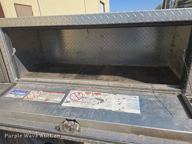 image for item DO7856 2012 Ford F450 Super Duty XL flatbed truck