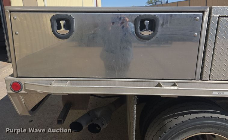 image for item DO7856 2012 Ford F450 Super Duty XL flatbed truck