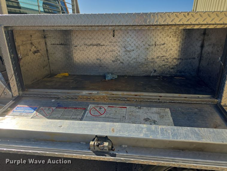 image for item DO7856 2012 Ford F450 Super Duty XL flatbed truck