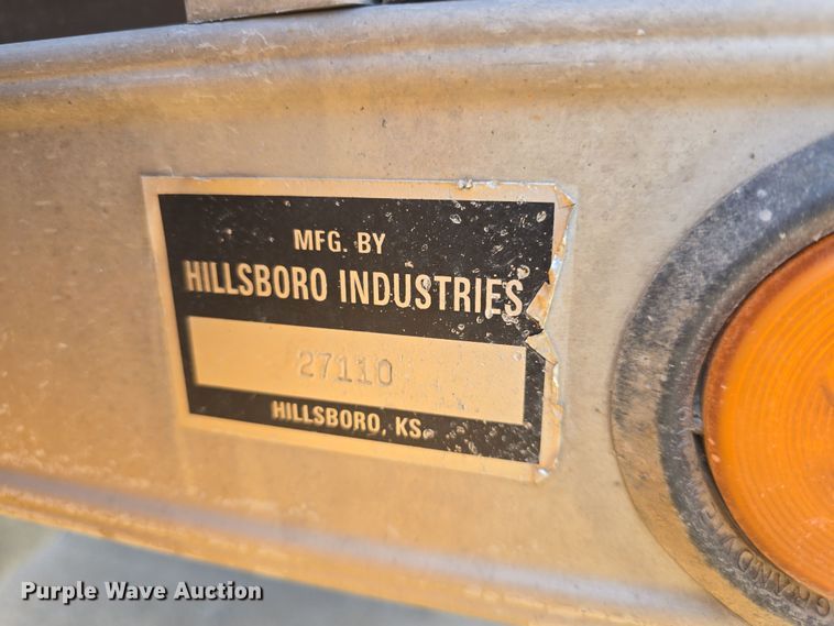 image for item DO7856 2012 Ford F450 Super Duty XL flatbed truck