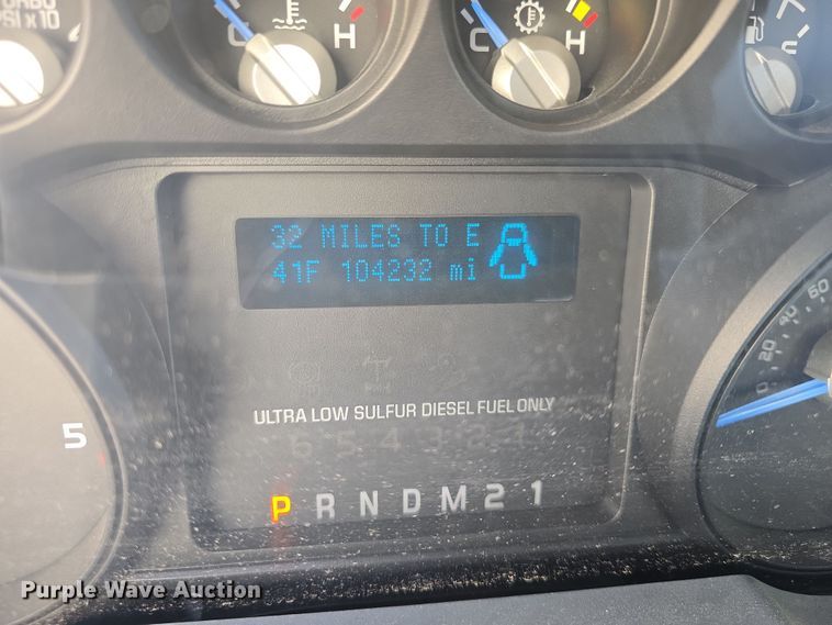 image for item DO7856 2012 Ford F450 Super Duty XL flatbed truck