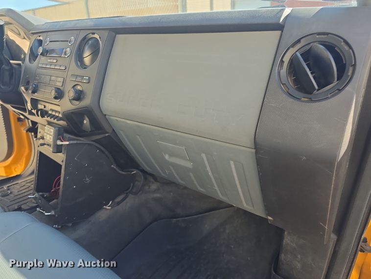 image for item DO7856 2012 Ford F450 Super Duty XL flatbed truck