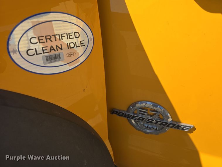 image for item DO7856 2012 Ford F450 Super Duty XL flatbed truck