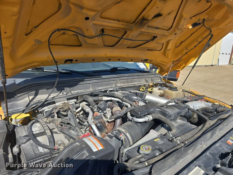 image for item DO7856 2012 Ford F450 Super Duty XL flatbed truck