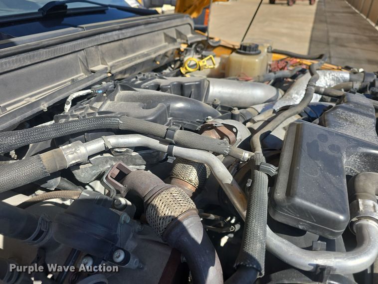 image for item DO7856 2012 Ford F450 Super Duty XL flatbed truck