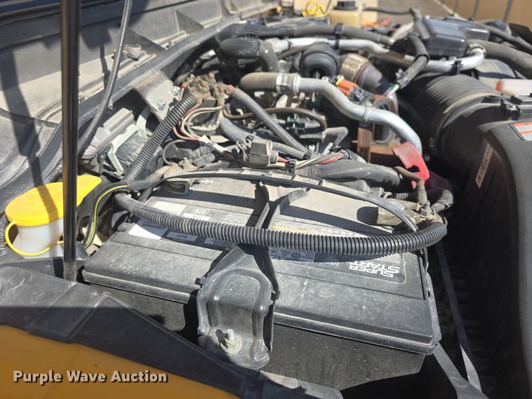 image for item DO7856 2012 Ford F450 Super Duty XL flatbed truck