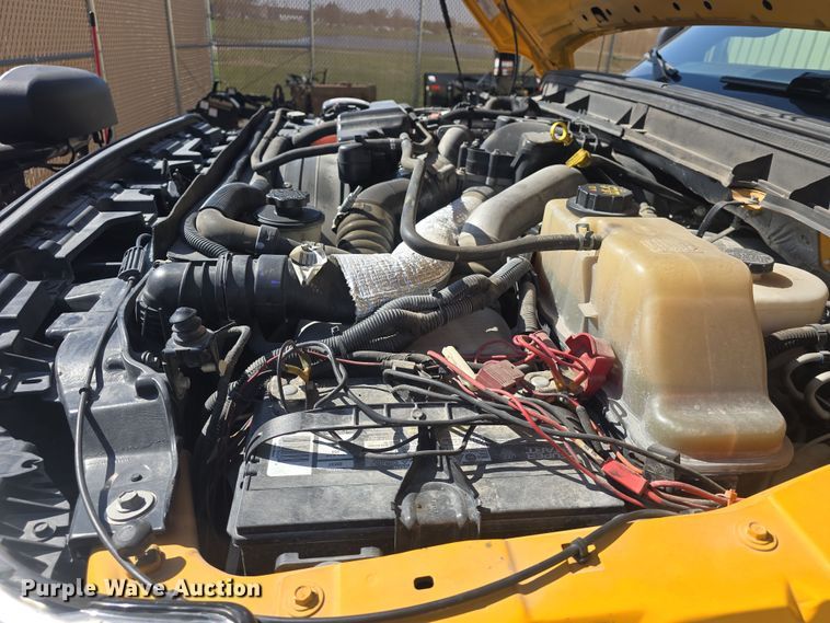 image for item DO7856 2012 Ford F450 Super Duty XL flatbed truck