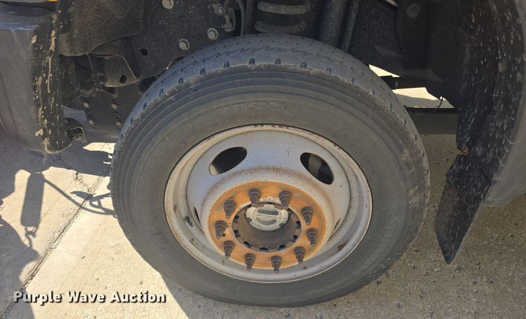 image for item DO7856 2012 Ford F450 Super Duty XL flatbed truck