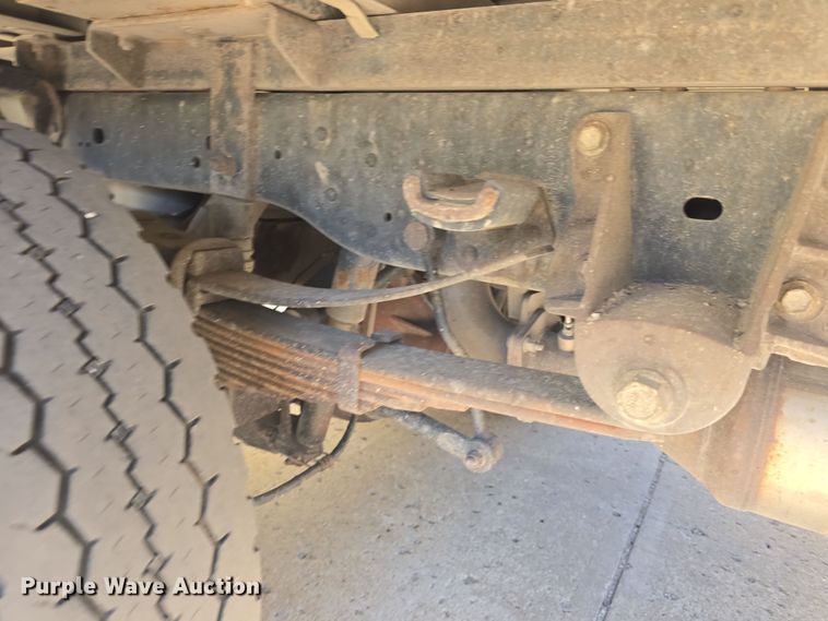 image for item DO7856 2012 Ford F450 Super Duty XL flatbed truck